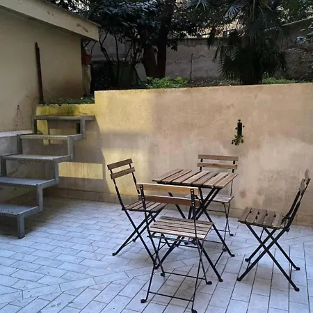 Cozy With Outdoor Space Rome