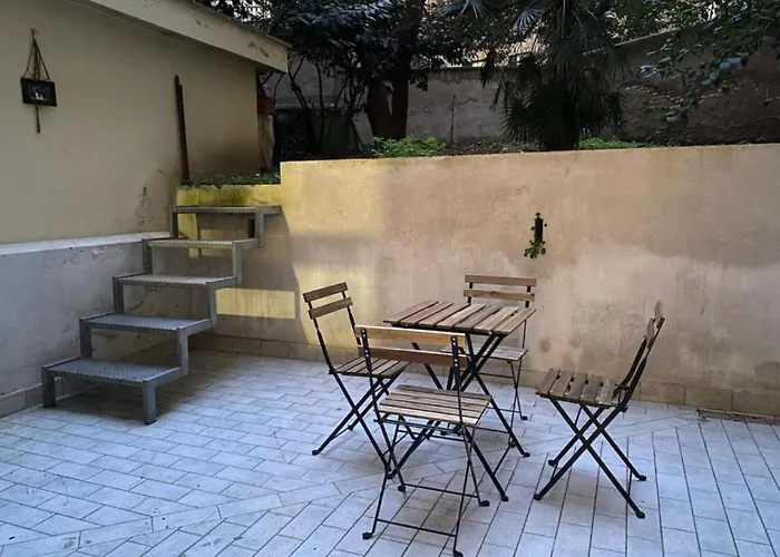 Cozy With Outdoor Space Róma